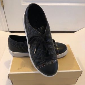 Michael Kors Shoes - Michael Kors Youth Sz5, fits Women’s 7 Sneakers Michael Kors Shoes - Michael Kors Youth Sz5, fits Women’s 7 Sneakers